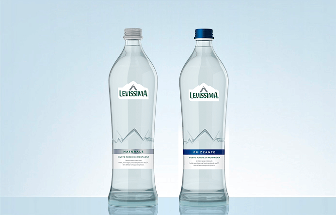 Le bottiglie di acqua Levissima dedicate alla ristorazione