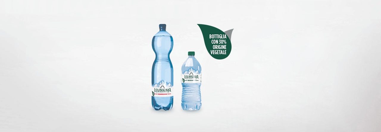 Su tutte le etichette Levissima invita a riciclare correttamente, nella convinzione che la plastica non sia più un rifiuto ma una risorsa.