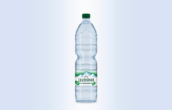 Bottiglia acqua naturale levissima da 1,5 L in pet riciclato