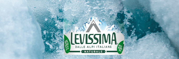 Acqua Levissima in bottiglia r-pet