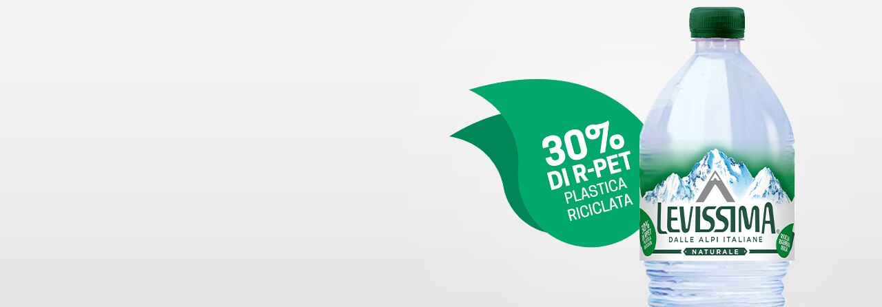 Bottiglia levissima con il 30% di plastica riciclata Bottiglia levissima con il 30% di plastica riciclata