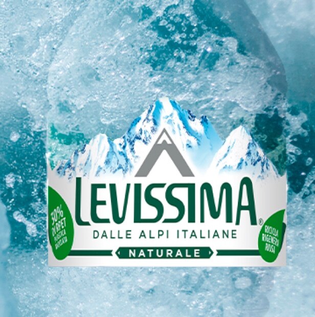 Levissima Regeneration progetto sostenibilità - Etichetta bottiglia Levissima Regeneration progetto sostenibilità - Etichetta bottiglia