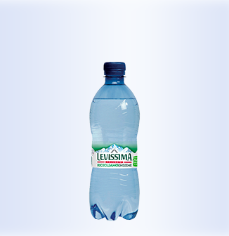 Bottiglia levissima frizzante da 50 cl in pet riciclato