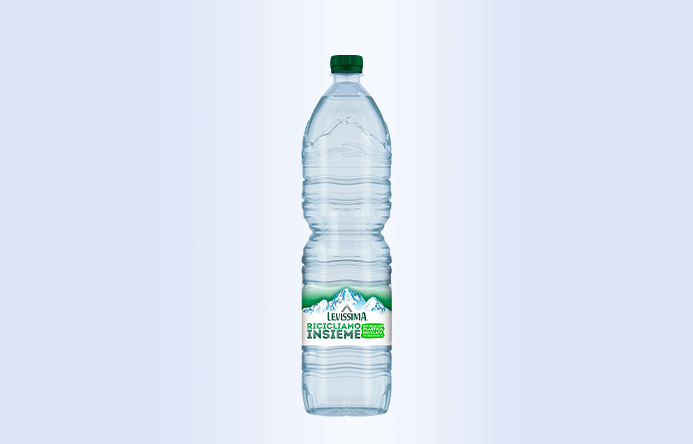 Bottiglia acqua naturale levissima da 1,5 L in pet riciclato