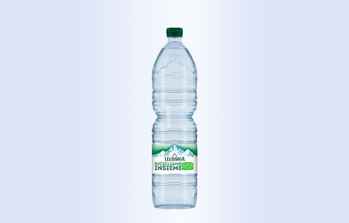 Bottiglia acqua naturale levissima da 1,5 L in pet riciclato
