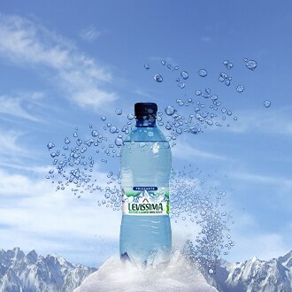 Bottiglia levissima frizzante da 50 cl in pet riciclato