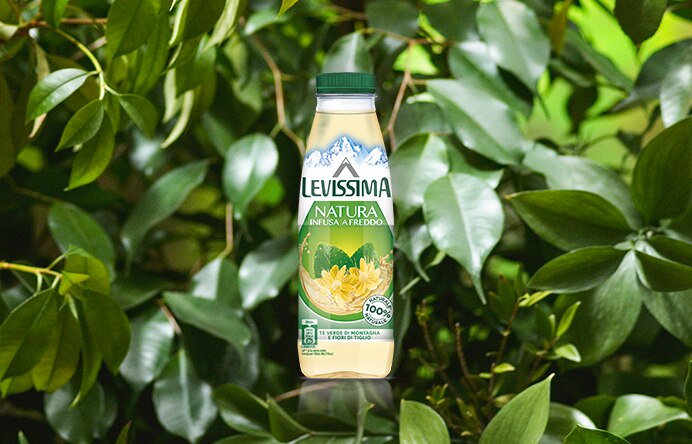 Rigenerati con il gusto 100% naturale di Levissima Natura. Rigenerati con il gusto 100% naturale di Levissima Natura.