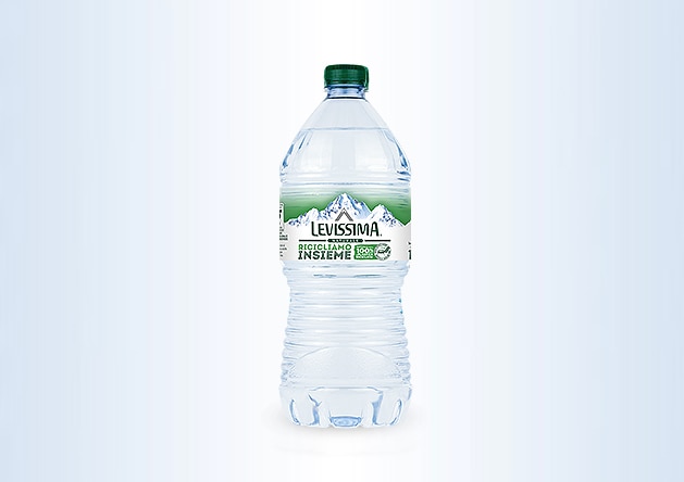 Bottiglia Levissima naturale da 1 litro in R-PET Bottiglia Levissima naturale da 1 litro in R-PET