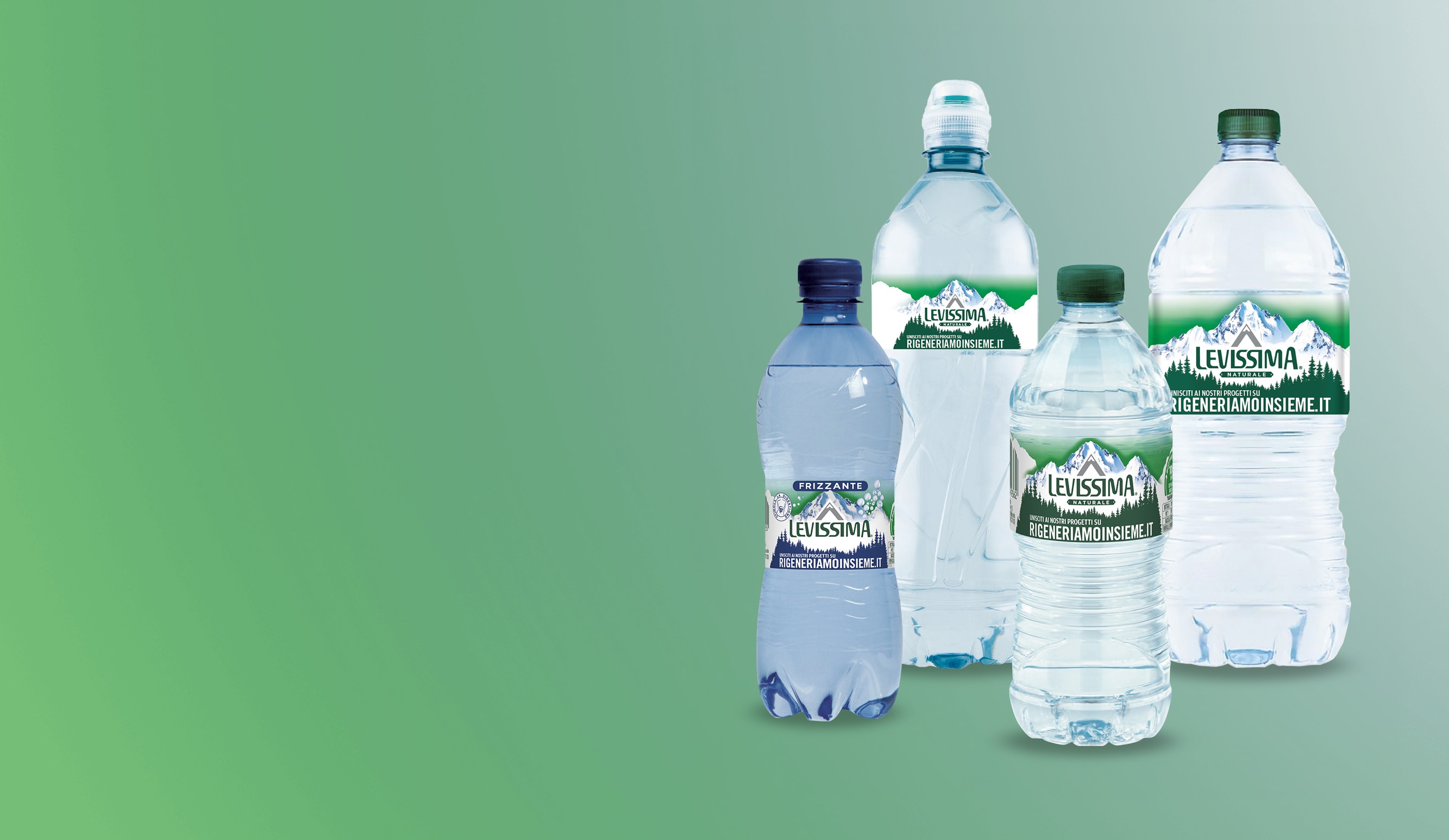 Bottiglia levissima con il 100% di plastica riciclata