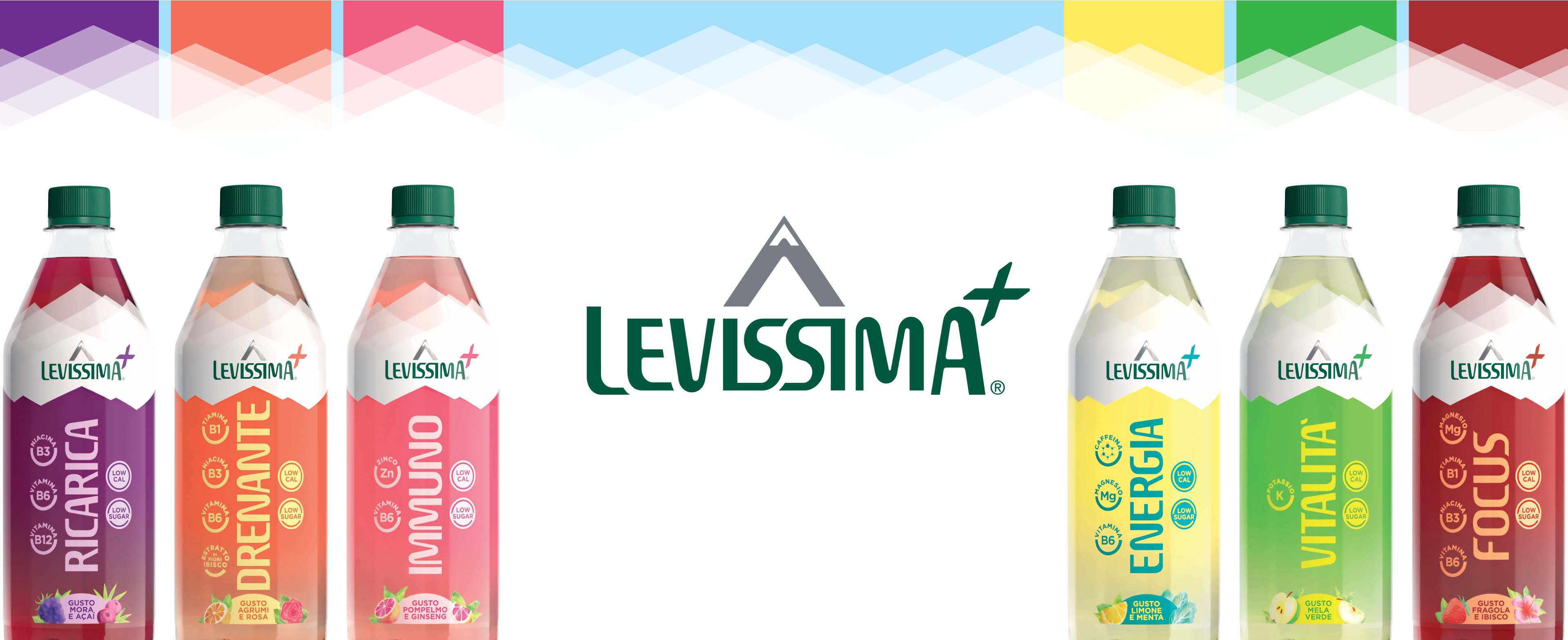 Bottiglie d’acqua con sali minerali Levissima +