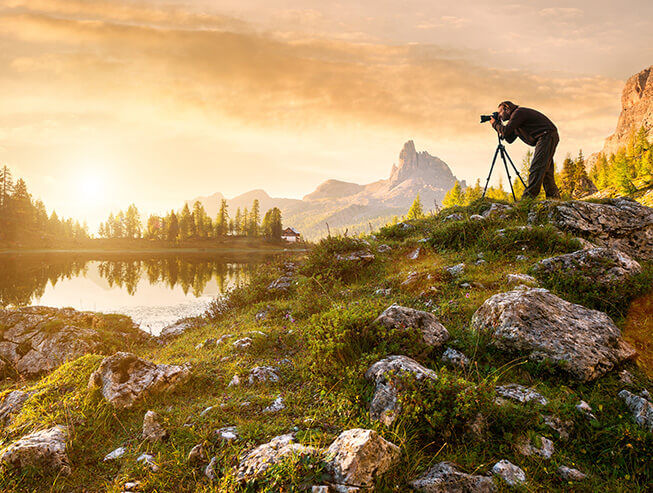 La montagna, le nuvole ed i laghi sono i temi ricorrenti del contest