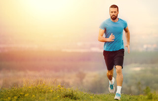 Correre 10 km alla settimana fa molto bene al corpo e alla mente