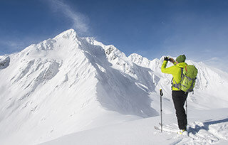 Scopri le app più utili da utilizzare d’inverno in montagna