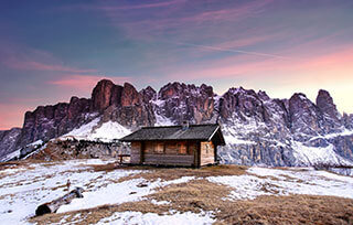 Malga alpine, nuova esperienza turistica in montagna